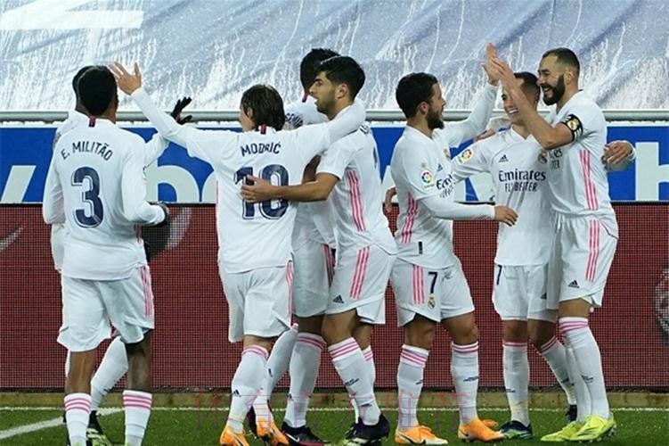 西甲-阿扎尔传射本泽马双响 皇马4-1阿拉维斯 西甲-阿扎尔传射本泽马双响 皇马4-1阿拉维斯